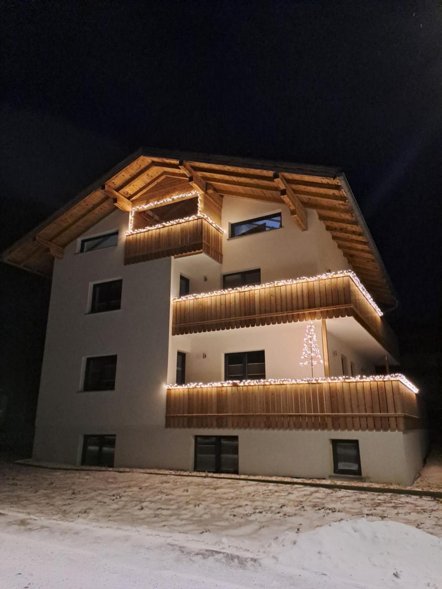 Haus Paul Lägenhet Kals-am Großglockner Exteriör bild
